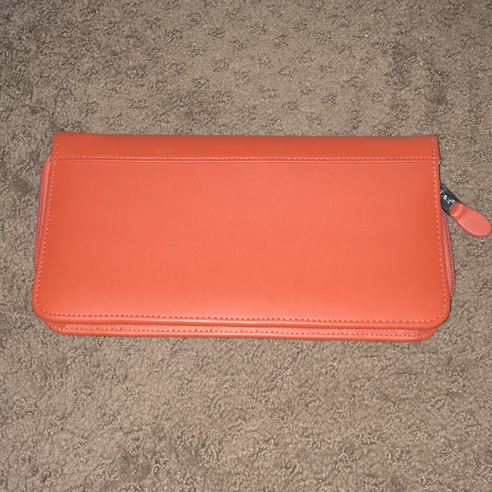 Clava leather Wallet clutch genuine leather burnt orange EUC lots of pockets